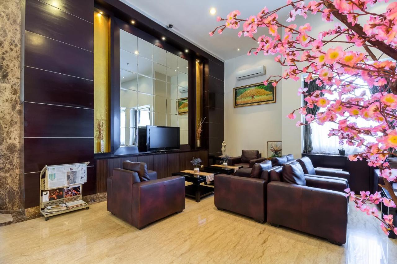 Hotel Golden Sky Pluit Jakarta Exterior foto